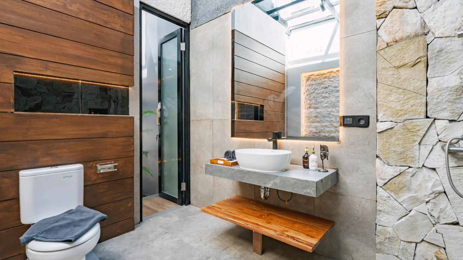 Nirav Uluwatu 1 Bedroom Villa